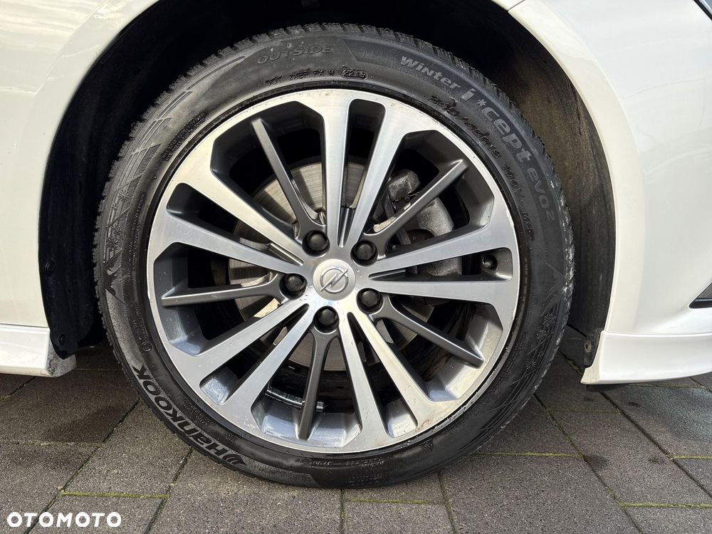 Opel Insignia - 18