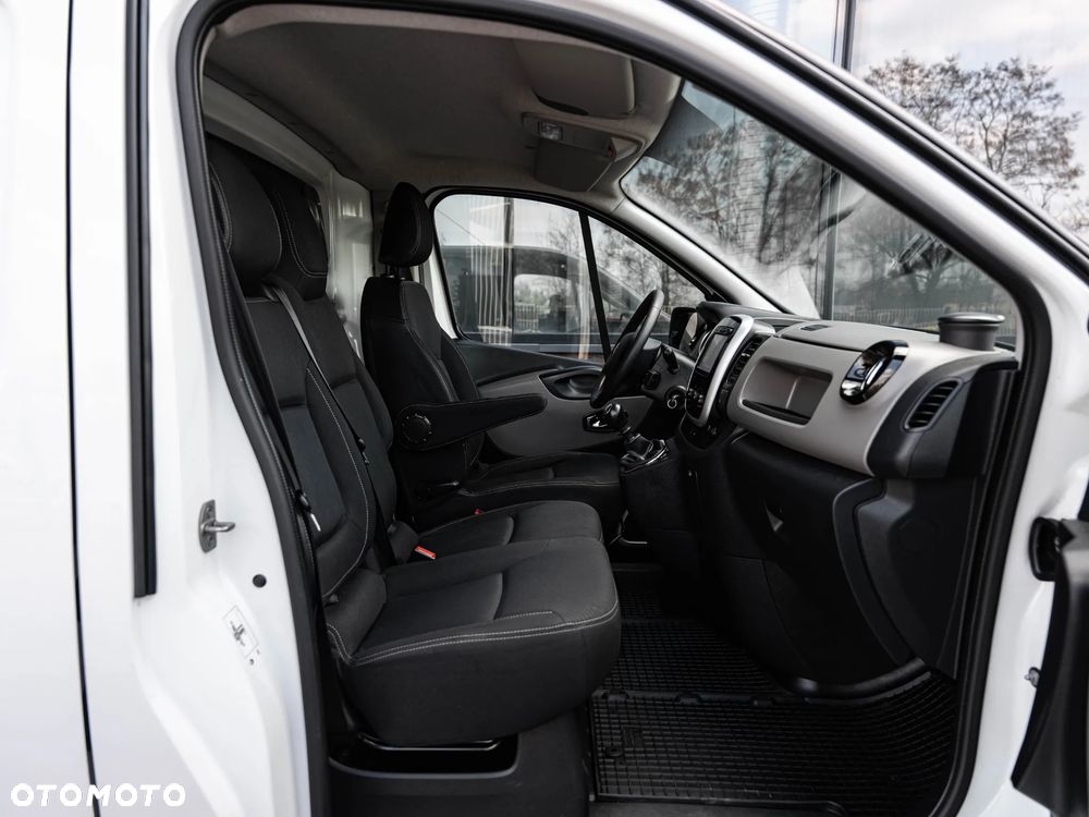 Renault Trafic - 25