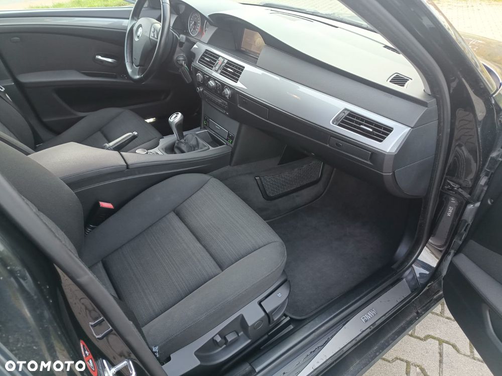 BMW Seria 5 520i Edition Sport - 8