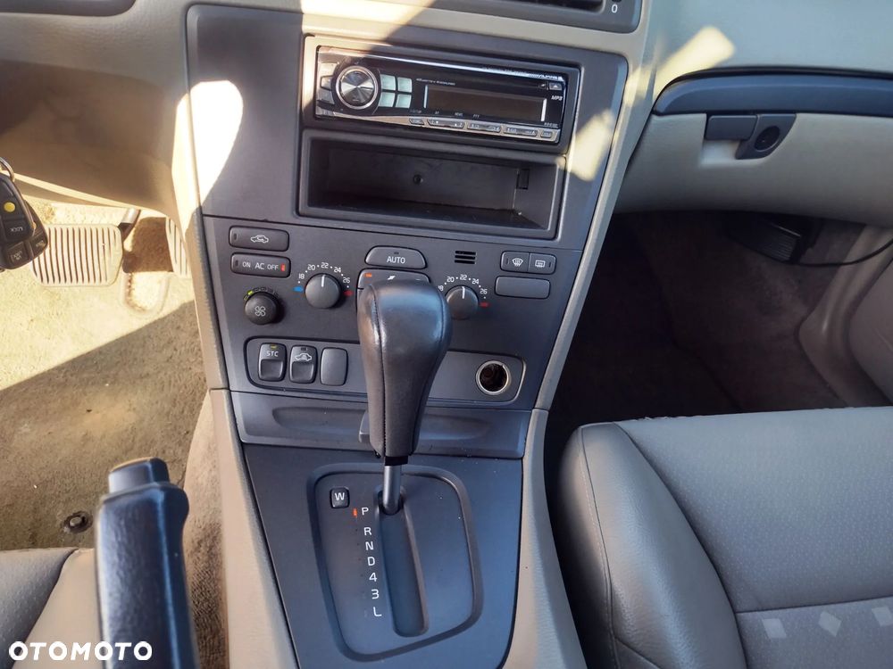 Volvo S60 2.4 Kinetic - 29