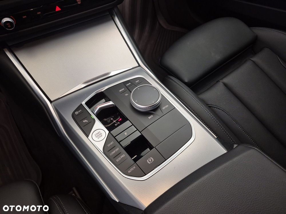 BMW Seria 3 320d xDrive MHEV Advantage - 17