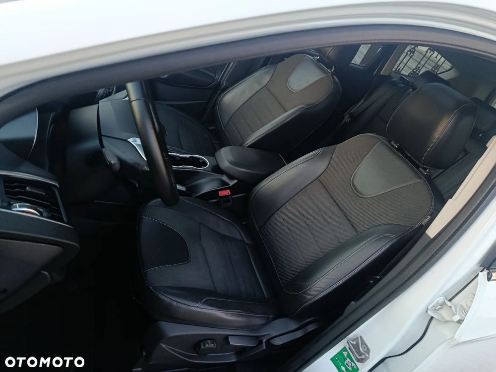 Ford Kuga 2.0 TDCi Titanium MPS6 - 21