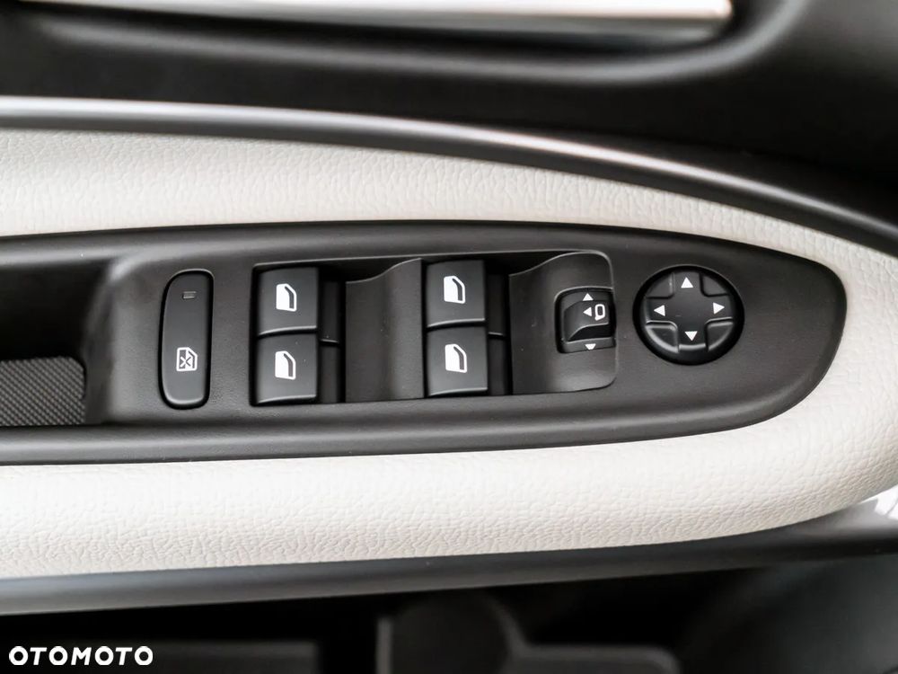 Fiat 600 ver-1-2-turbo-hybrid-la-prima-edct - 18