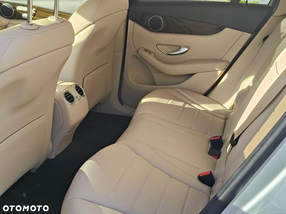 Mercedes-Benz GLC - 7