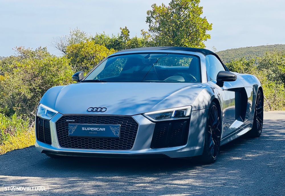 Audi R8 Spyder 5.2 FSi V10 S tronic - 1