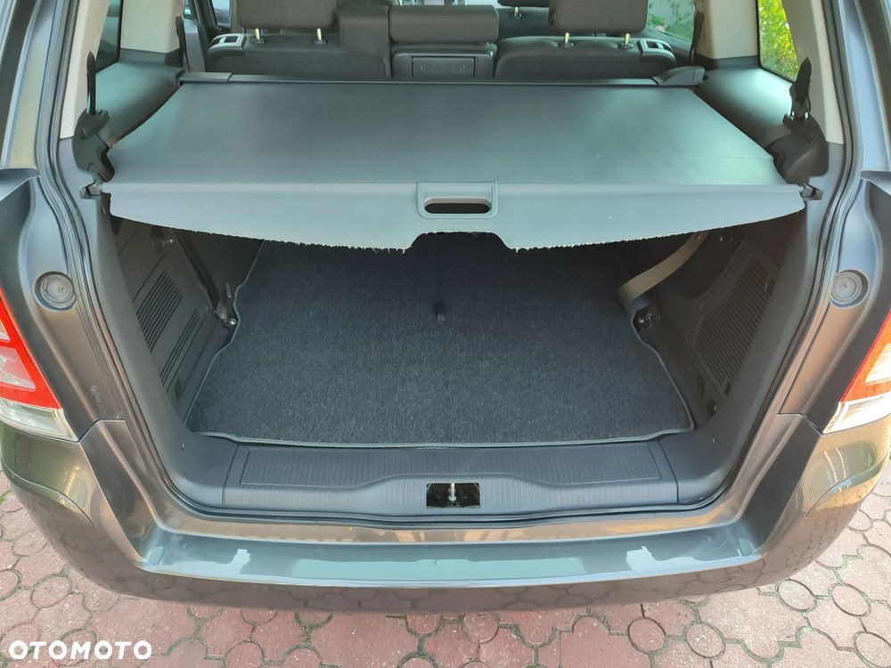 Opel Zafira - 27