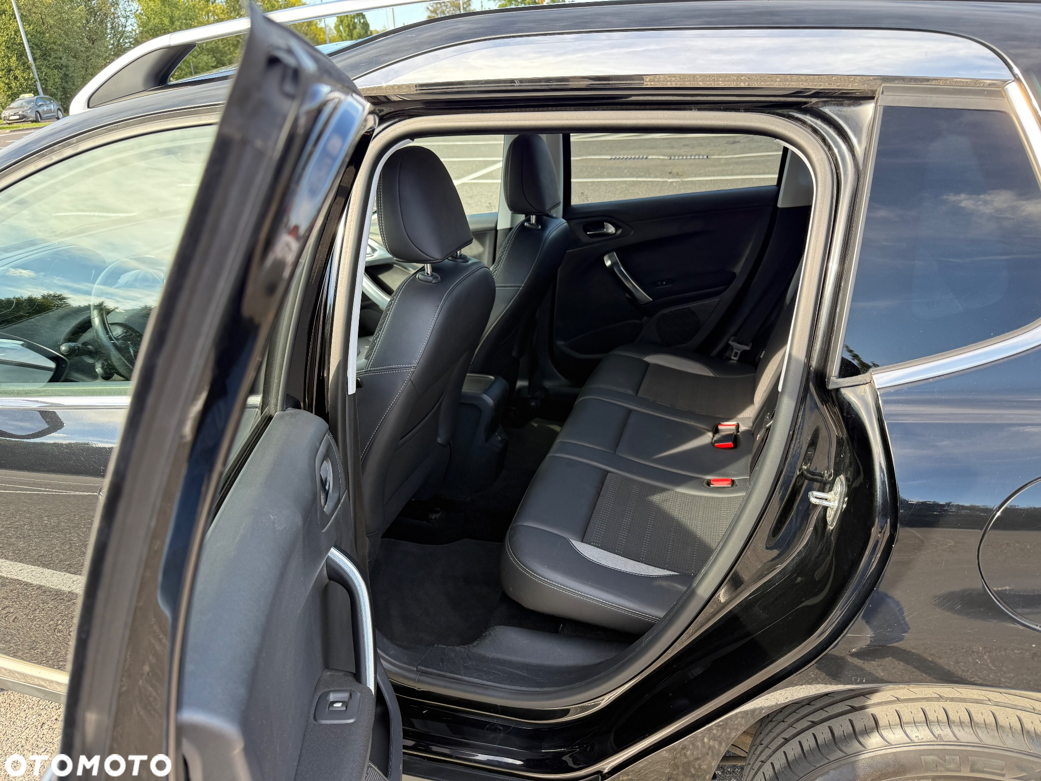 Peugeot 2008 1.6 VTi Allure - 16