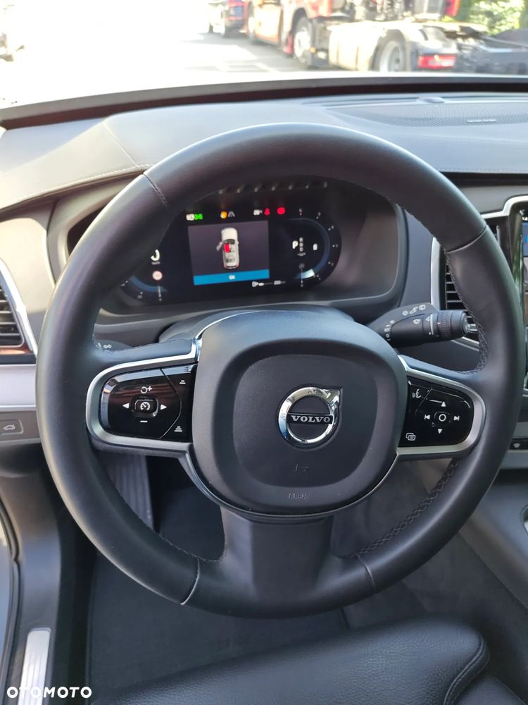 Volvo XC 90 D5 SCR AWD Momentum 7os - 32
