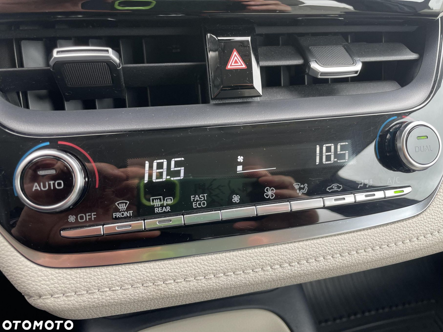 Toyota Corolla - 23