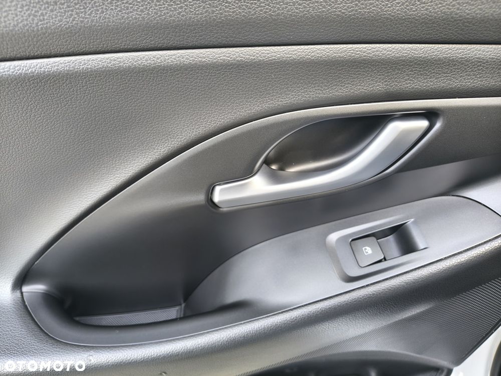 Hyundai i30 1.0 T-GDI Intro Edition - 28