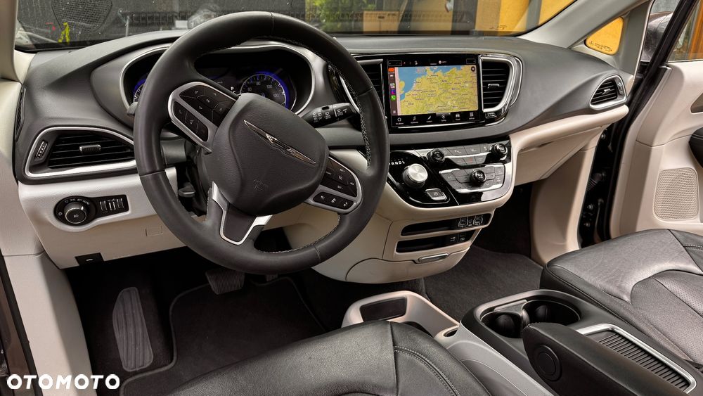 Chrysler Pacifica - 15