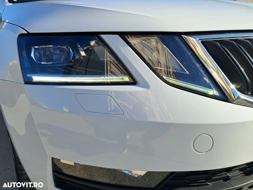 Skoda Octavia Combi Diesel 1.6 TDI DSG Ambition - 10