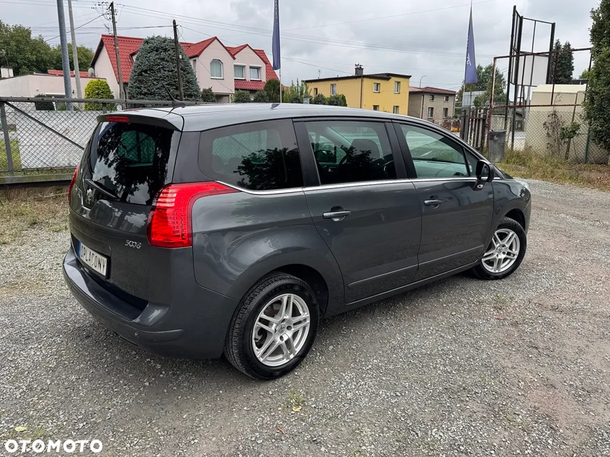 Peugeot 5008 - 10