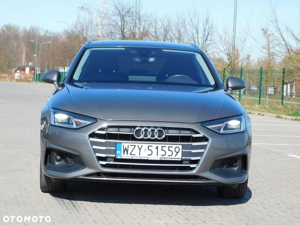 Audi A4 Avant 2.0 TDI Design - 29
