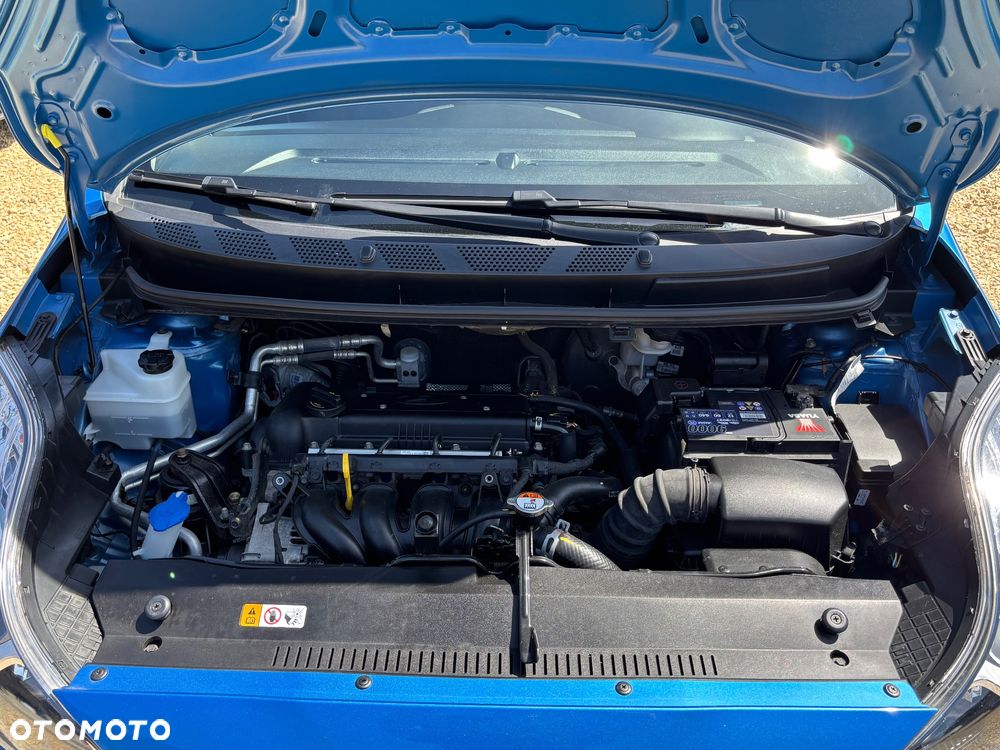Hyundai ix20 1.4 blue - 11