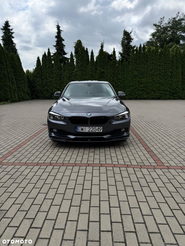 BMW Seria 3 328i - 5