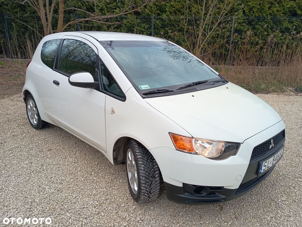 Mitsubishi Colt - 2