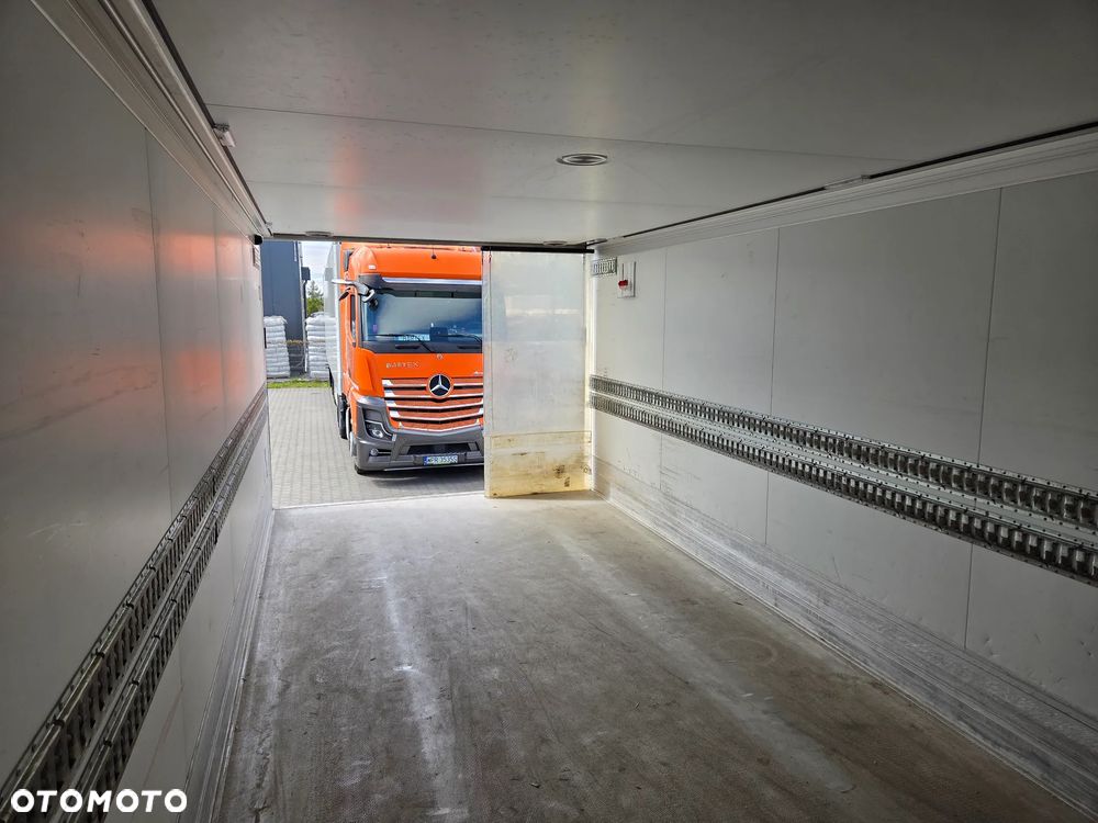 Mercedes-Benz Antos atego actros 1830 - 37