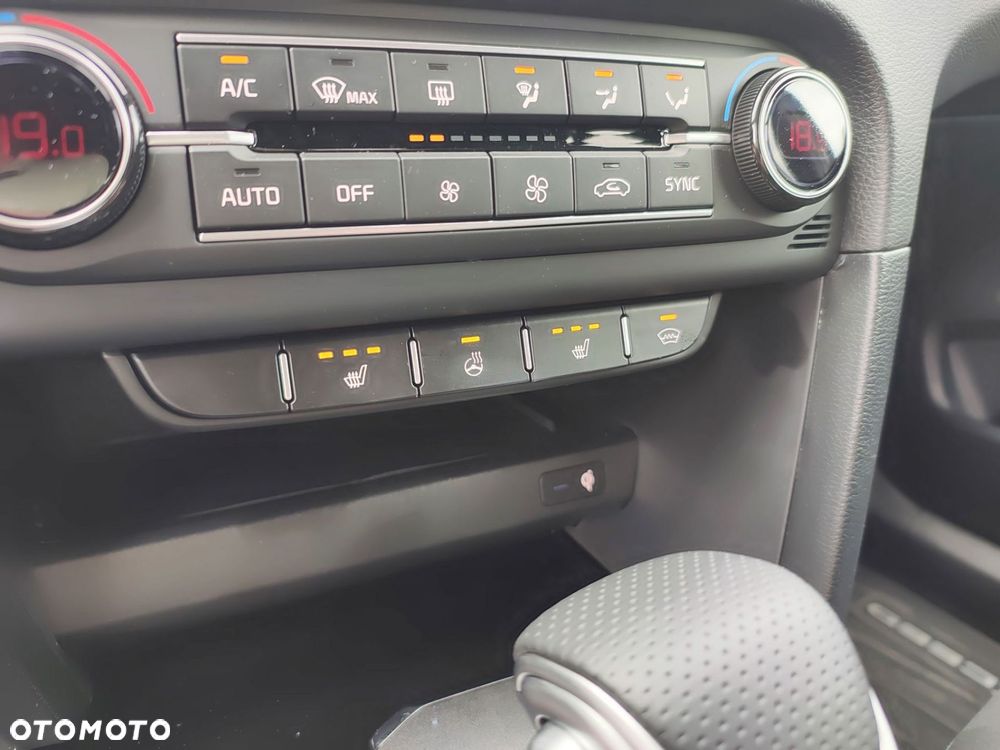 Kia XCeed 1.6 T-GDI GT-Line DCT - 24