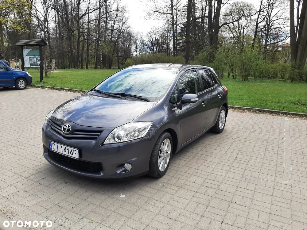 Toyota Auris 2.0 D-4D Travel - 4