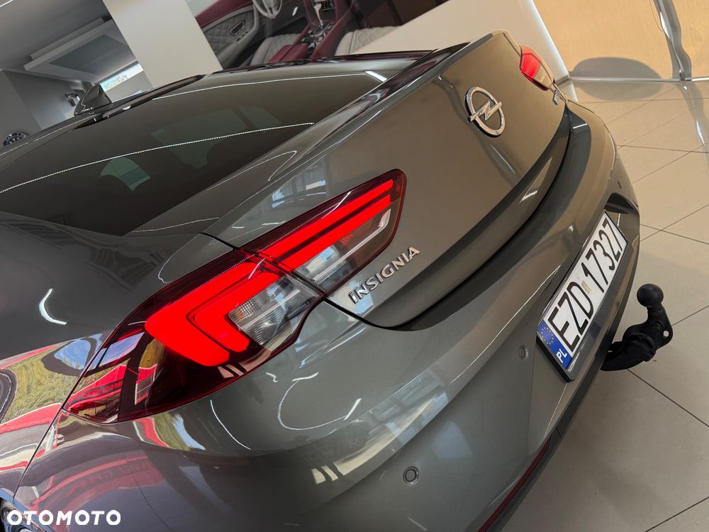 Opel Insignia 1.5 T Exclusive S&S - 16