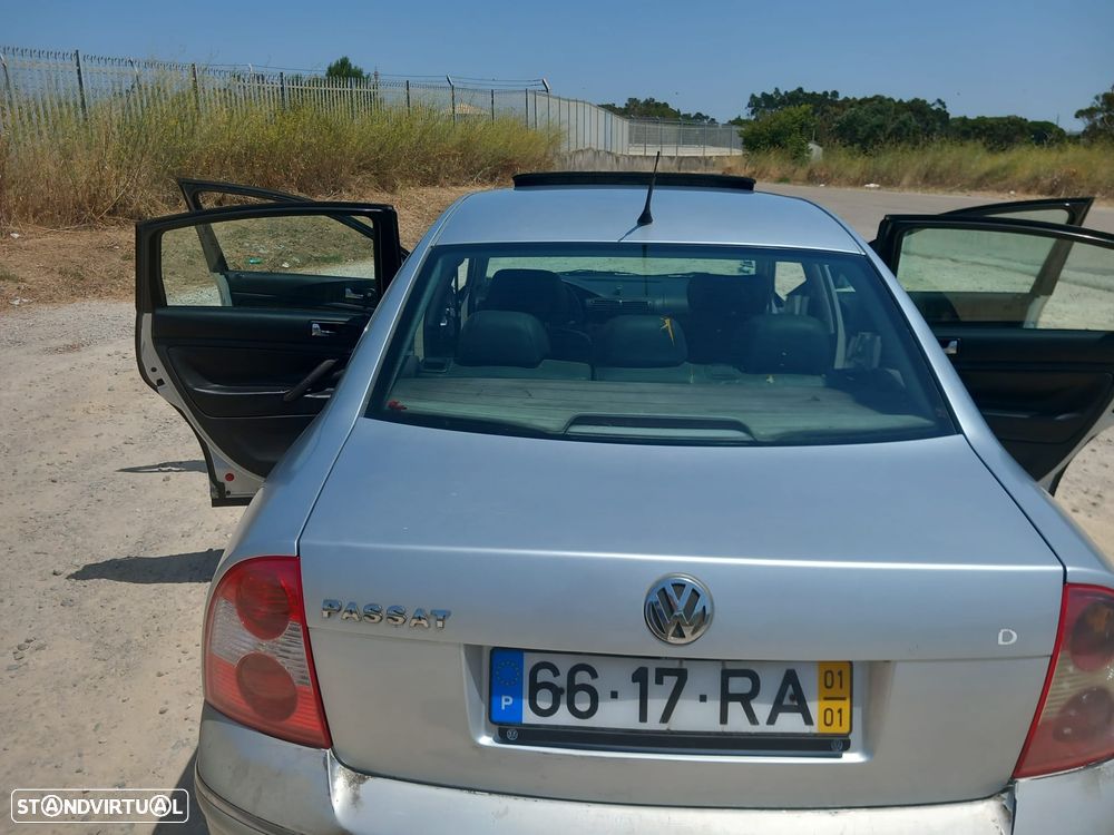 VW Passat 1.9 TDi Highline - 2