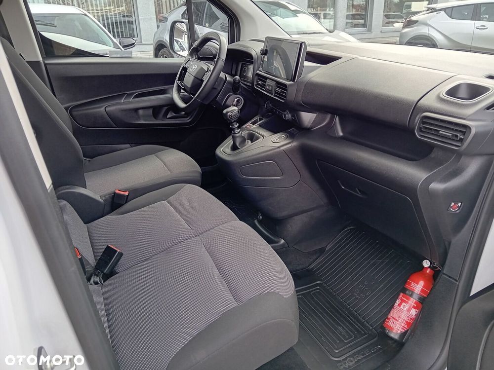 Toyota PROACECITY - 7