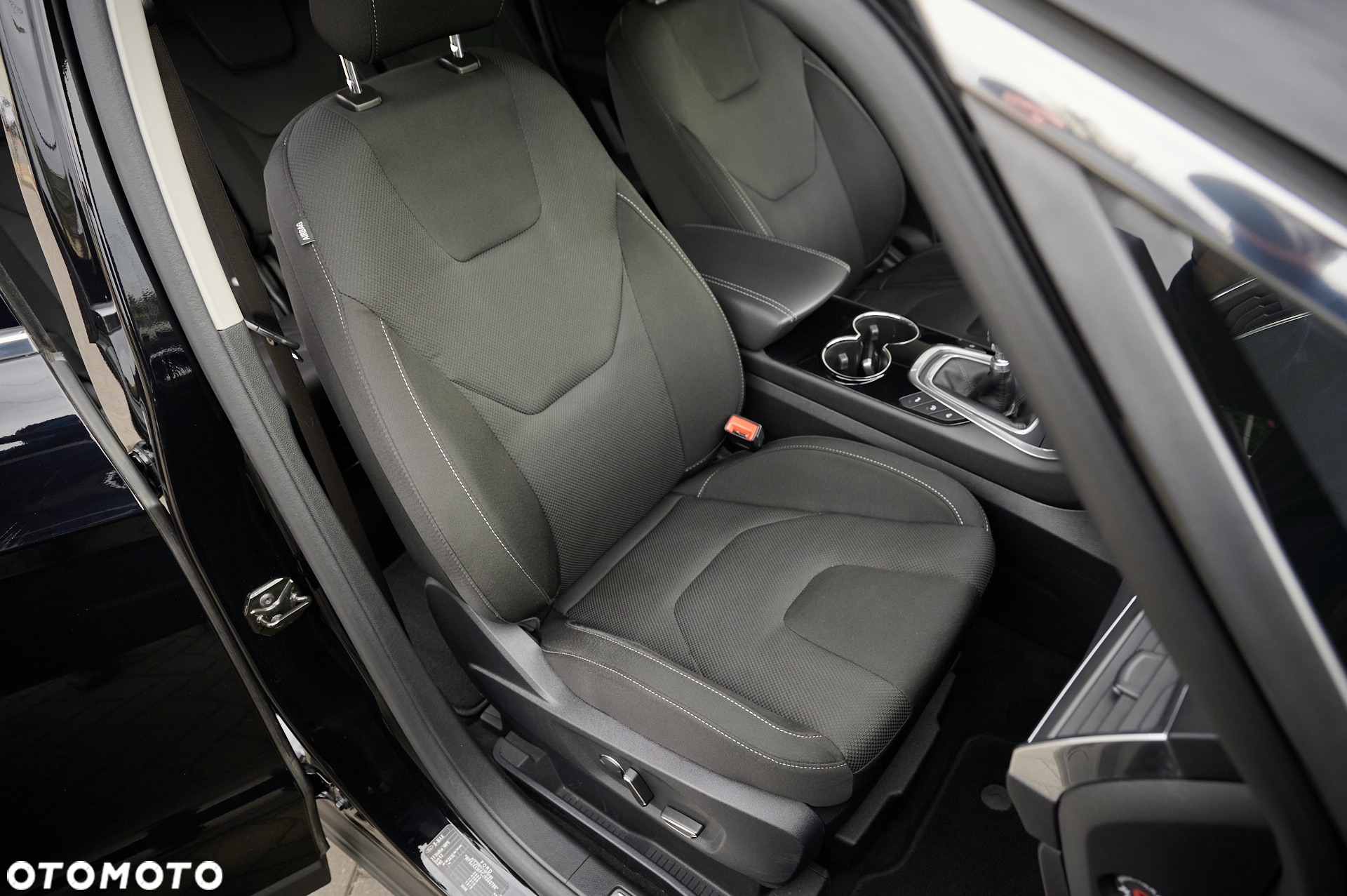 Ford S-Max - 22