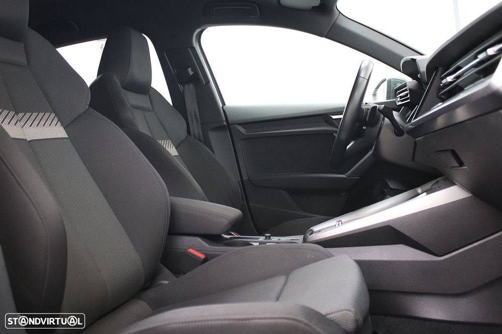 Audi A3 Sportback 45 TFSIe S line - 22