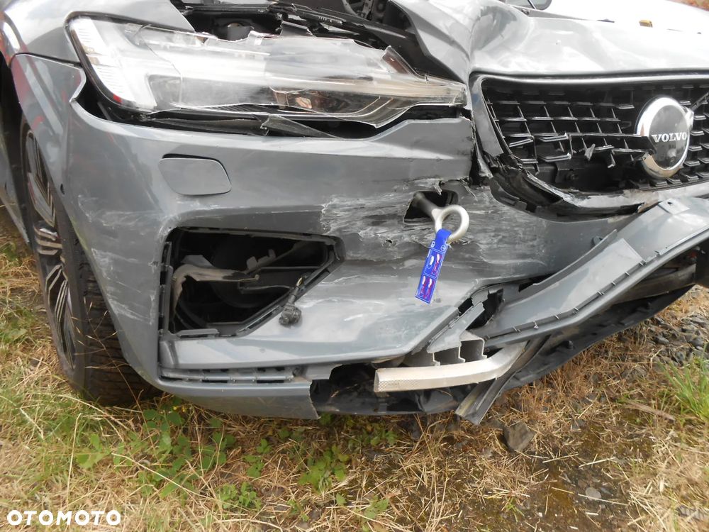 Volvo V60 T8 AWD Ultra Dark - 18