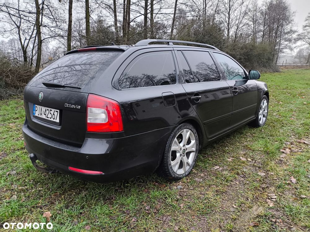 Skoda Octavia 2.0 TDI DPF 4x4 Elegance - 4
