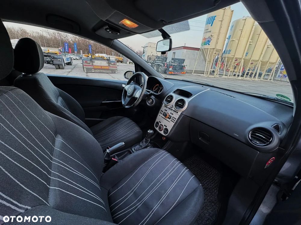 Opel Corsa - 10