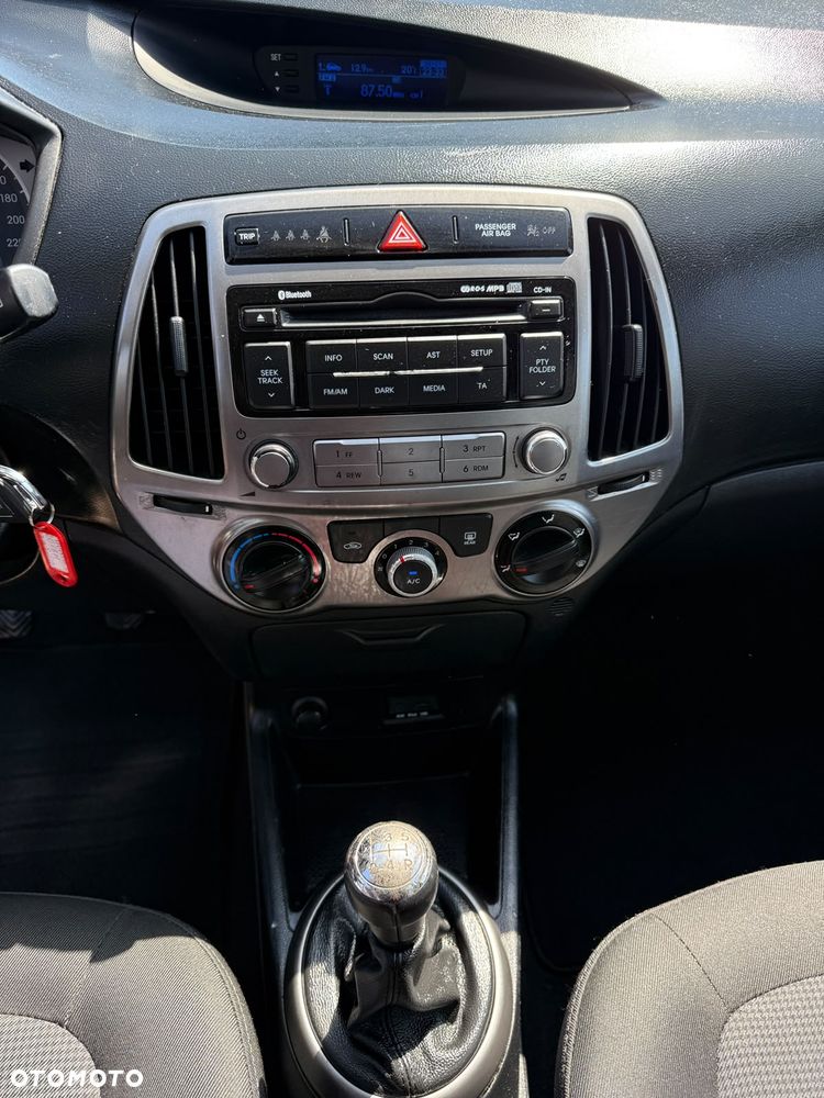 Hyundai i20 1.2 Intro Edition - 20