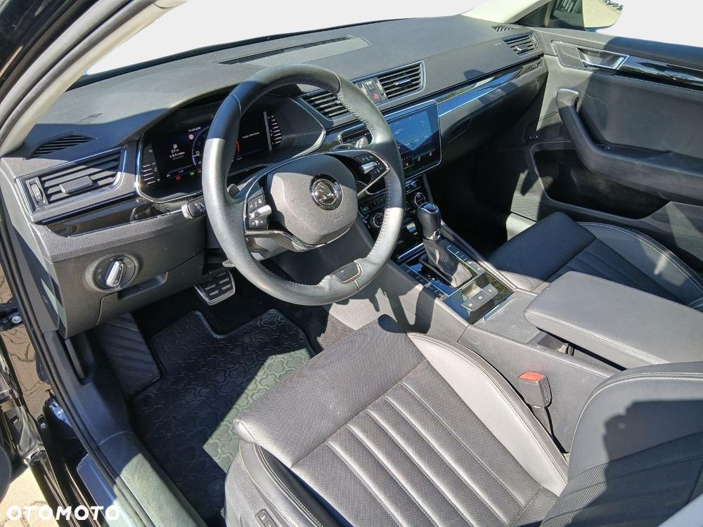 Skoda Superb 2.0 TDI SCR L&K DSG - 11