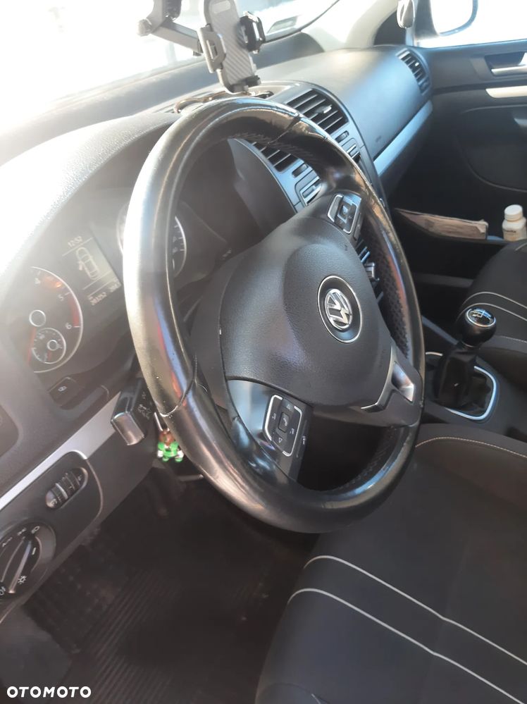 Volkswagen Jetta 1.6 TDI DPF Trendline - 16