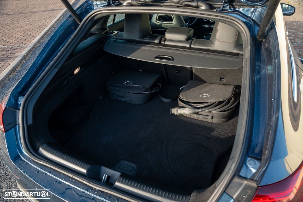 Mercedes-Benz CLA 250 e 8G-DCT AMG Line - 39