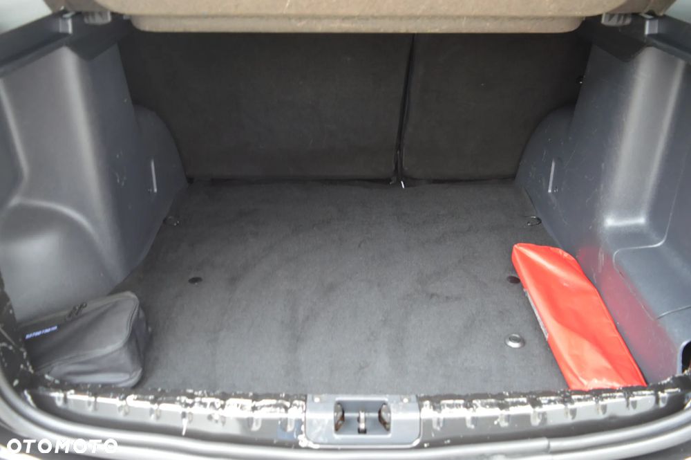 Dacia Duster 1.6 16V 105 4x2 Laureate - 13