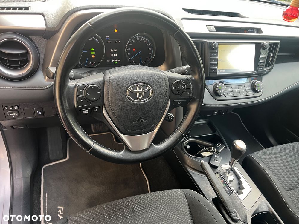 Toyota RAV4 - 22