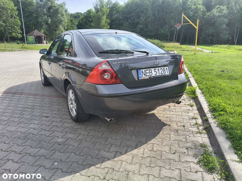 Ford Mondeo 2.5 V6 Ghia - 6