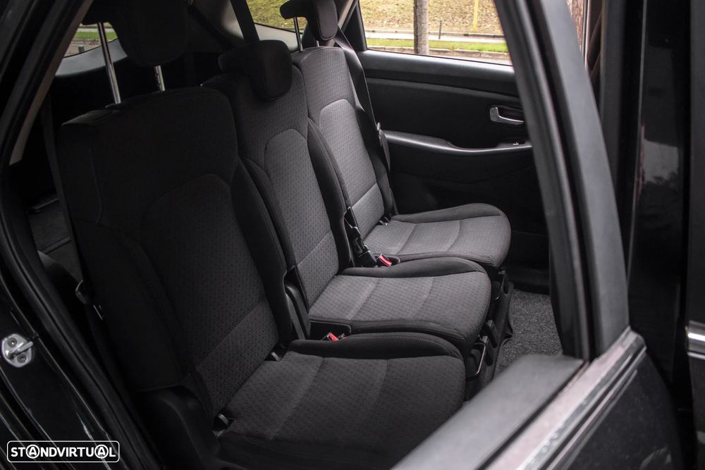 Kia Carens 1.7 CRDi ISG EX - 32