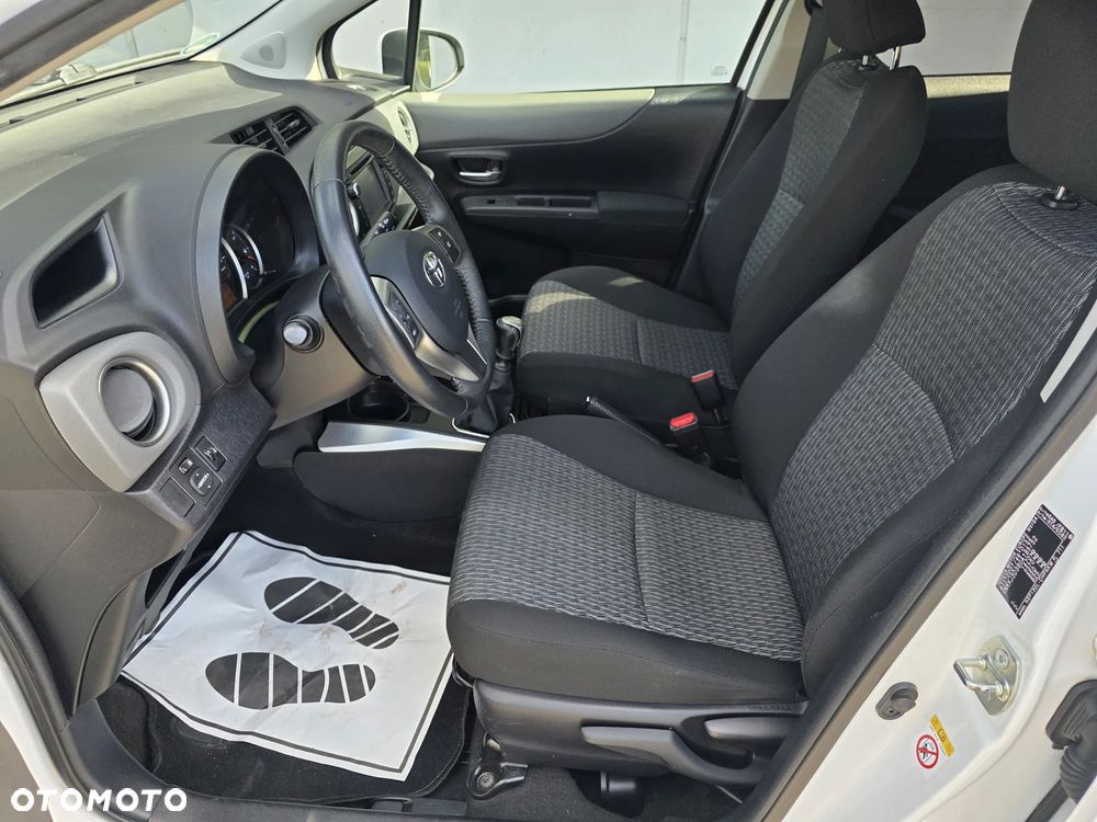 Toyota Yaris 1.33 VVT-i Edition 2014 - 9