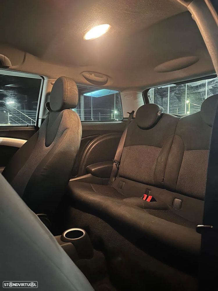 MINI 3 Portas Cooper D - 21