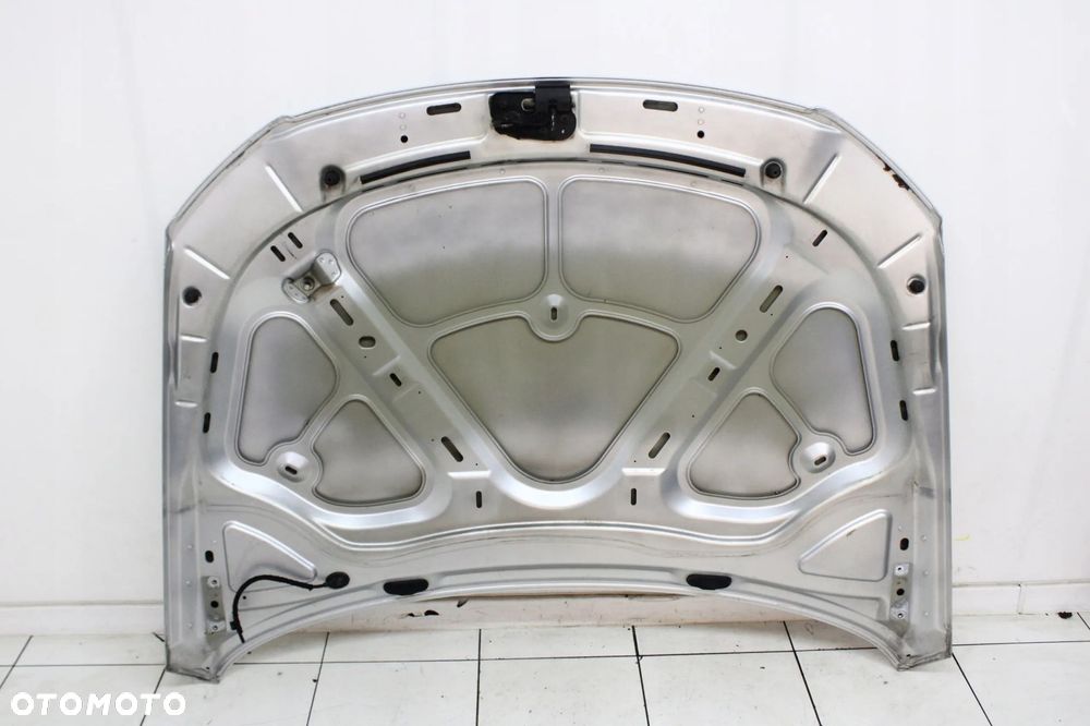 VOLKSWAGEN VW PASSAT B6 2005R- MASKA POKRYWA SILNIKA LA7W - KOD LAKIERU - 12