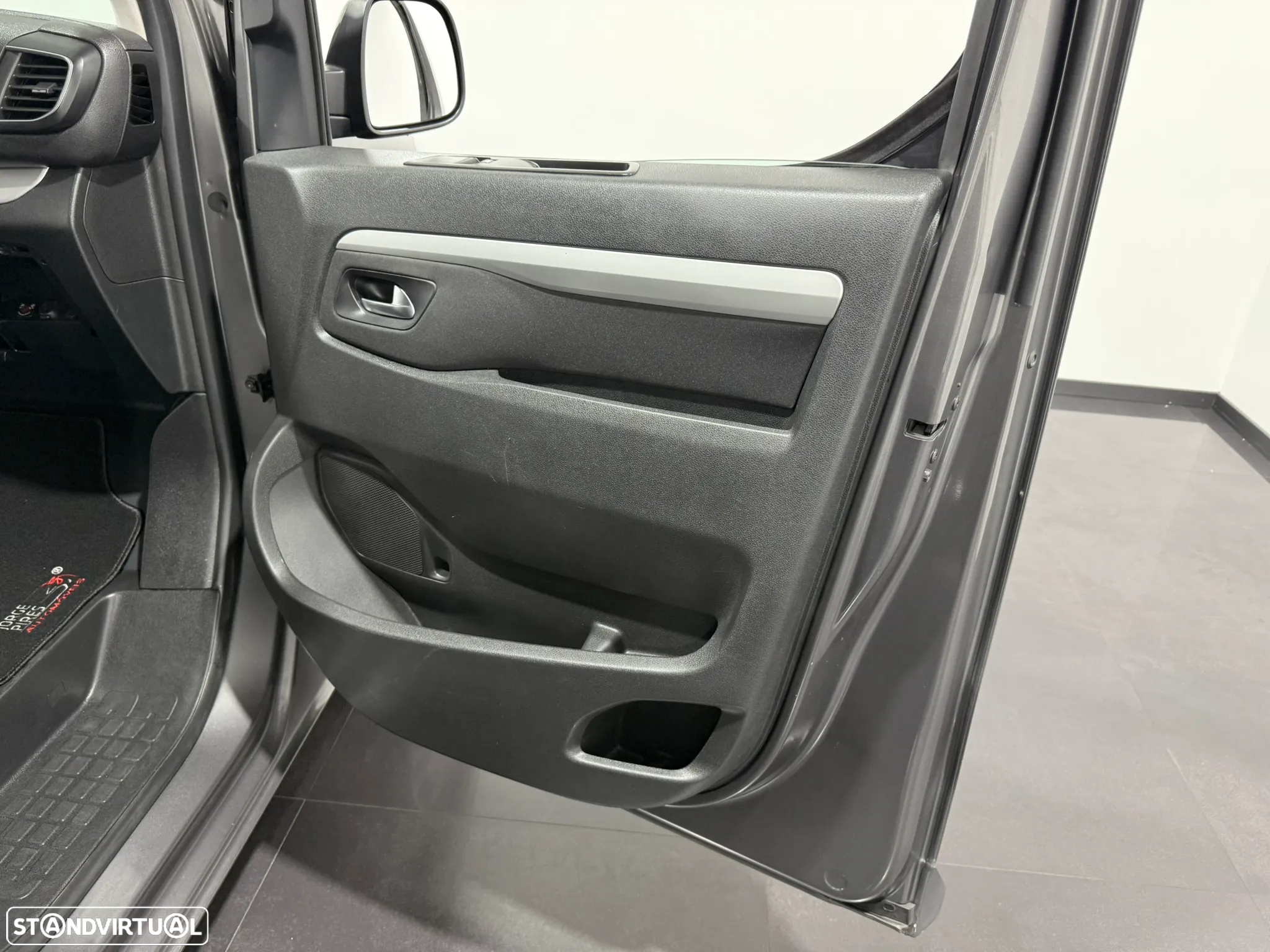 Peugeot Traveller 1.5 BlueHDi L2H1 Active Standard - 29