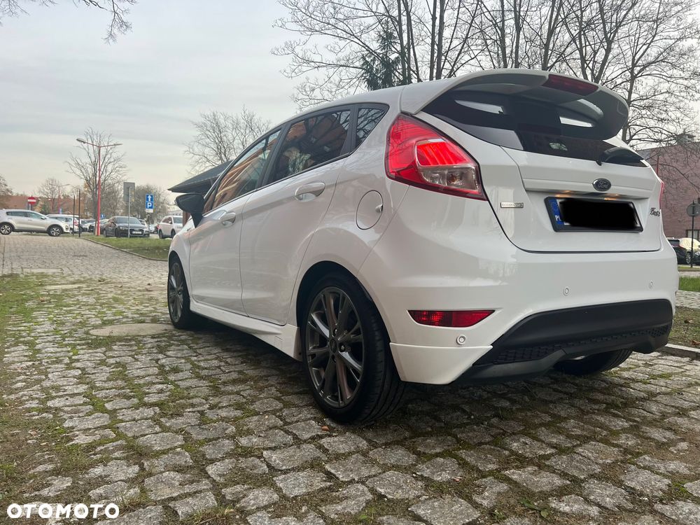 Ford Fiesta - 5