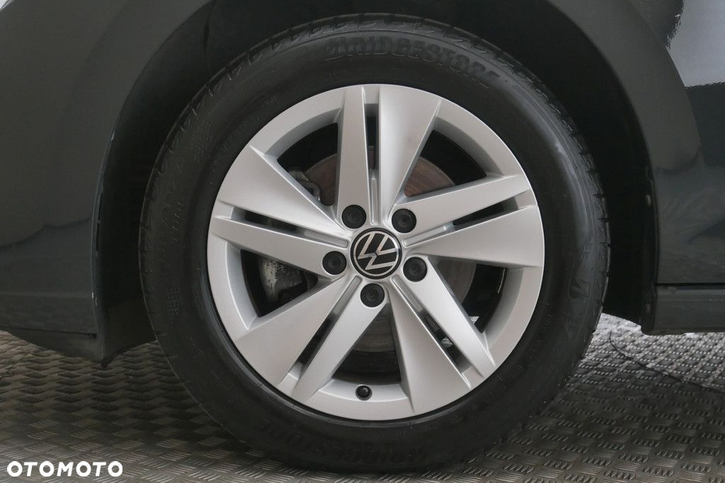 Volkswagen Golf - 14