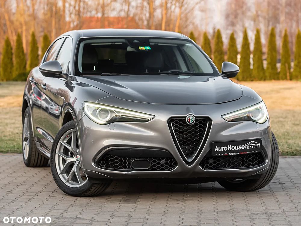 Alfa Romeo Stelvio 2.0 Turbo 16V AT8-Q4 Executive - 1
