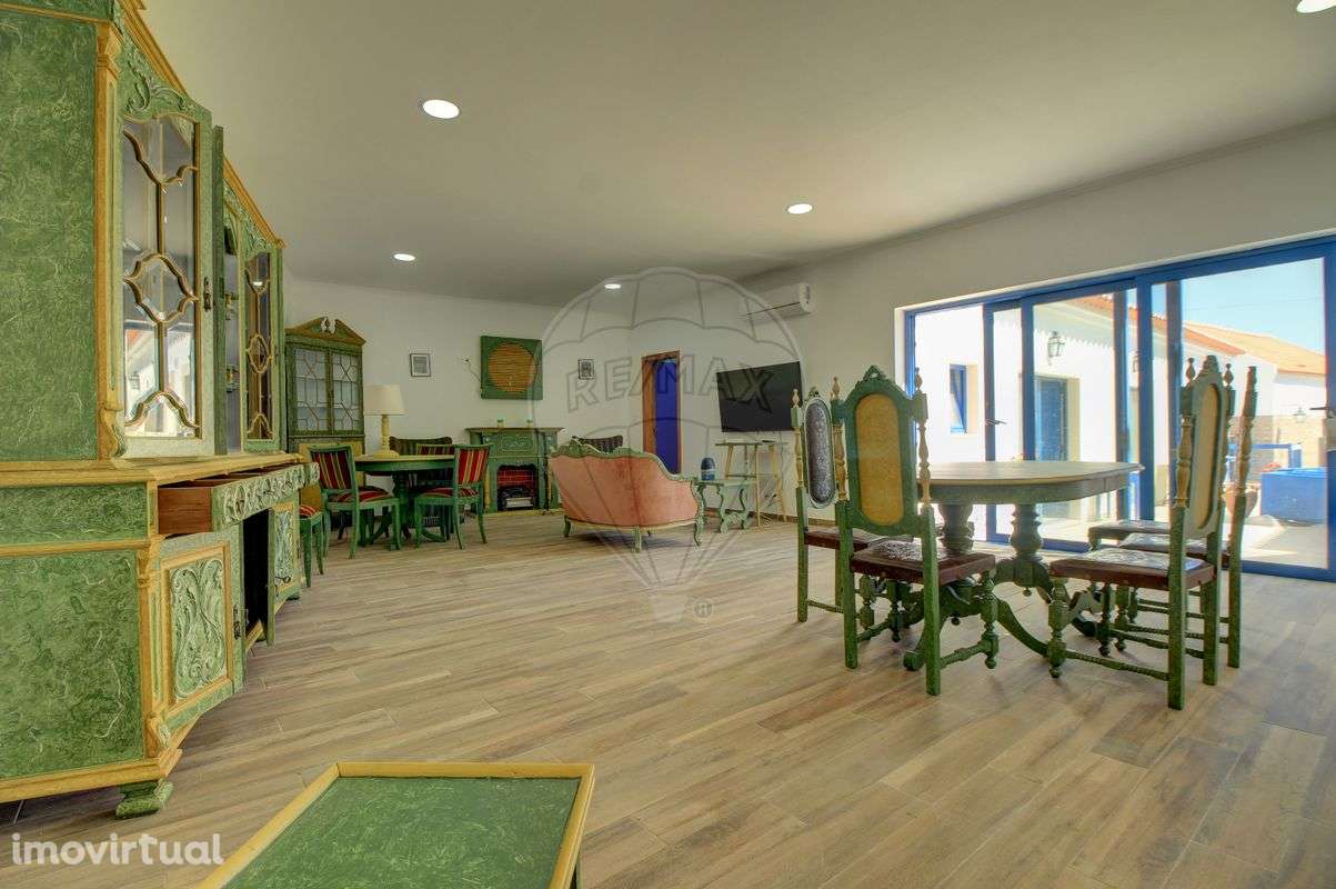 Moradia T8 para venda - Grande imagem: 2/20