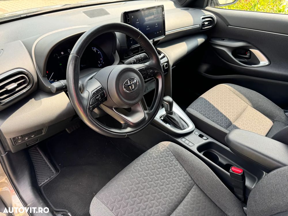 Toyota Yaris Cross 1.5 VVT-i Team Deutschland - 11