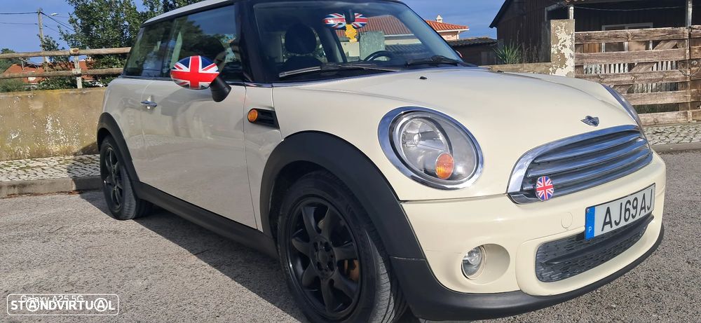 MINI 3 Portas One D - 15